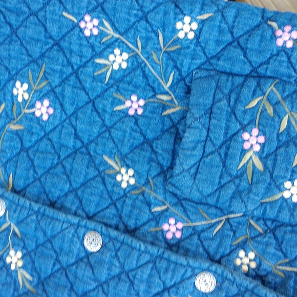 Vintage Tudor Court by Haband Quilted Jacket Embroidered Flowers Size Medium - Picture 7 of 16